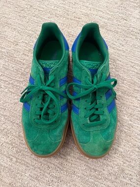 Women’s Green Suede gazelles with Blue Stripes